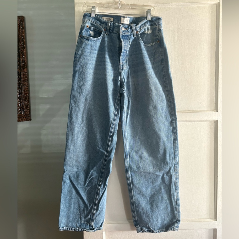 Women’s mid-rise 90’s baggy jeans sz 8